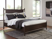 Load image into Gallery viewer, Dantenton California King Panel Bed
