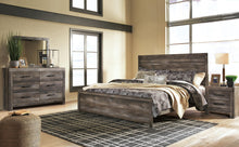 Load image into Gallery viewer, Wynnlow King Panel Bed with Mirrored Dresser and Nightstand
