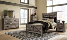 Load image into Gallery viewer, Wynnlow Queen Crossbuck Panel Bed with Mirrored Dresser, Chest and Nightstand
