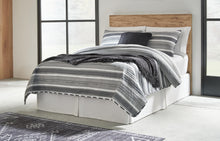 Load image into Gallery viewer, Hyanna Full Panel Headboard, Dresser and Mirror

