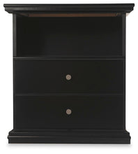 Load image into Gallery viewer, Maribel Queen Panel Bed, Dresser, Mirror, Chest and Nightstand

