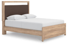 Load image into Gallery viewer, Kinlanni Queen Upholstered Platform Bed, Dresser and Mirror
