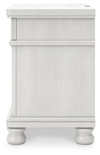 Load image into Gallery viewer, Rowlenstown Queen Poster Bed, Dresser, Mirror and Nightstand

