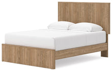Load image into Gallery viewer, Gramburg Queen Panel Platform Bed

