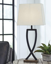 Load image into Gallery viewer, Makara Metal Table Lamp (2/CN)
