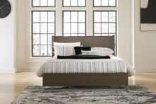 Load image into Gallery viewer, Arkenton King Panel Bed
