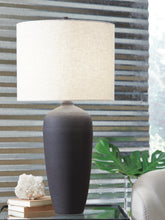 Load image into Gallery viewer, Ryenburg Metal Table Lamp (1/CN)
