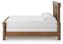 Load image into Gallery viewer, Rowlenstown King Poster Bed
