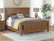 Load image into Gallery viewer, Rowlenstown King Poster Bed
