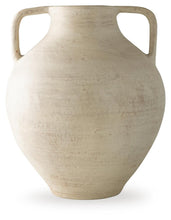 Load image into Gallery viewer, Justy Vase
