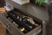 Load image into Gallery viewer, Wickenger Dresser
