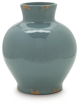 Load image into Gallery viewer, Giliburgh Vase
