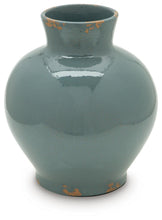 Load image into Gallery viewer, Giliburgh Vase

