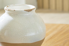 Load image into Gallery viewer, Vercott Vase
