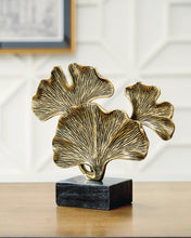 Load image into Gallery viewer, Collridge Sculpture
