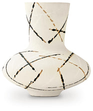 Load image into Gallery viewer, Brockford Vase

