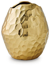 Load image into Gallery viewer, Ferryndale Vase
