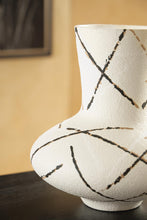 Load image into Gallery viewer, Brockford Vase
