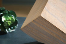 Load image into Gallery viewer, Hurport Sculpture
