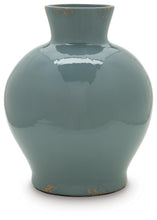 Load image into Gallery viewer, Giliburgh Vase
