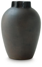 Load image into Gallery viewer, Kaslett Vase
