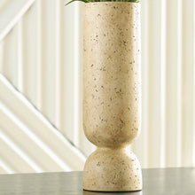 Load image into Gallery viewer, Bryons Vase
