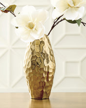 Load image into Gallery viewer, Ferryndale Vase
