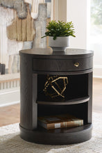 Load image into Gallery viewer, Leighmour Accent Table
