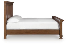 Load image into Gallery viewer, Zackaryn Queen Panel Bed
