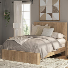 Load image into Gallery viewer, Gramburg Queen Panel Bed
