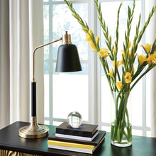 Load image into Gallery viewer, Clairwell Metal Desk Lamp (1/CN)
