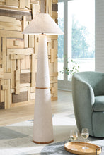 Load image into Gallery viewer, Dellridge Metal Floor Lamp (1/CN)
